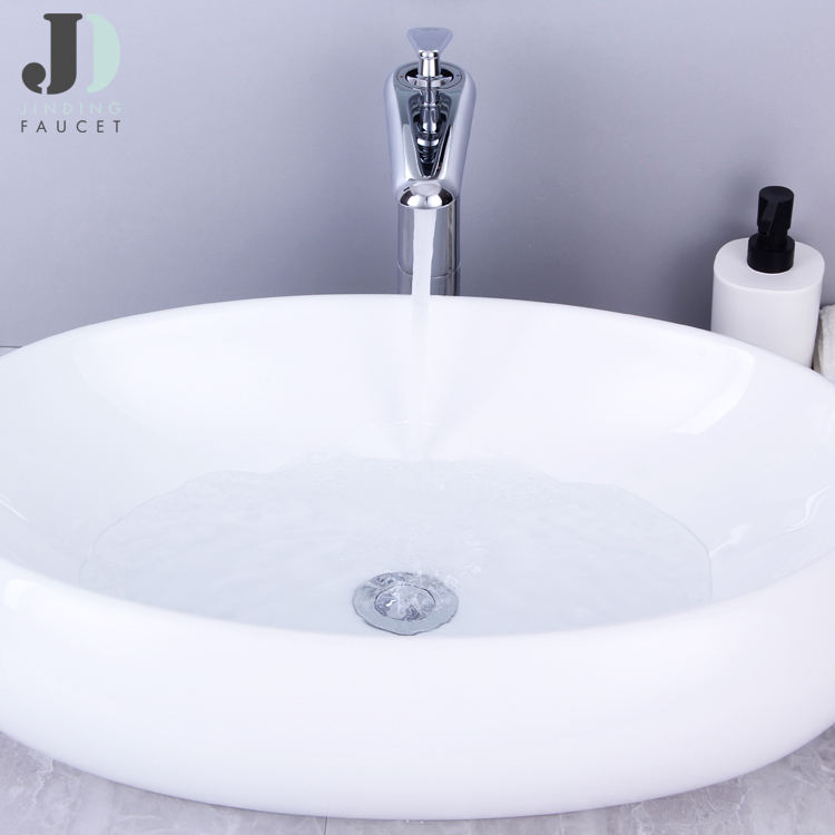 Factory Hot and Cold Water Deck Mounted Tall Bathroom Basin Faucet
