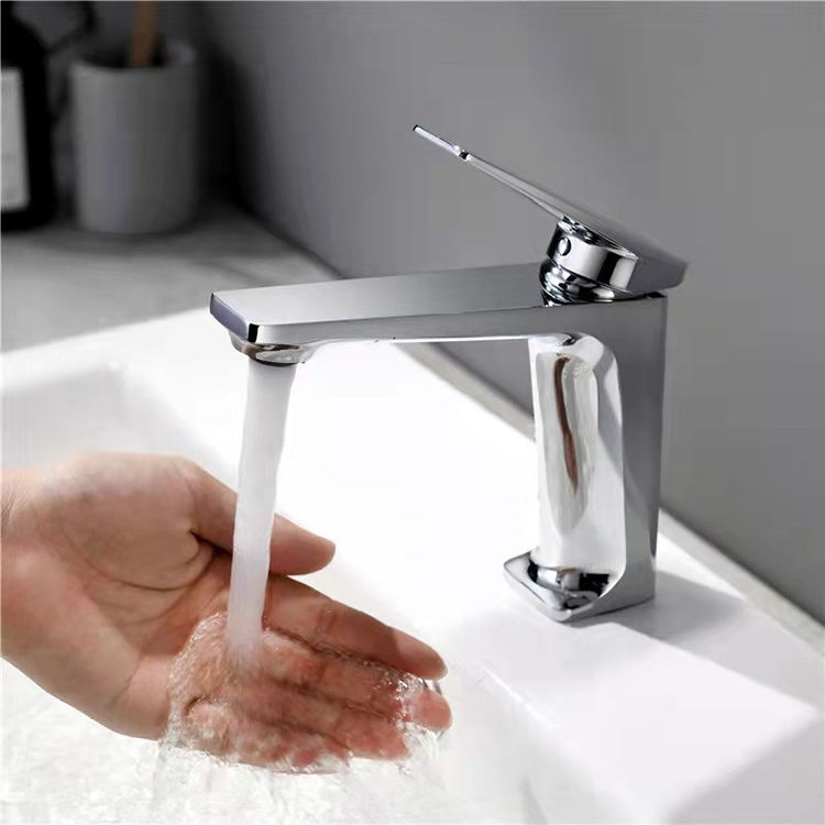 High-end antiquity golden and white single handle bathroom sink tap 360 rotation brass Basin Faucet