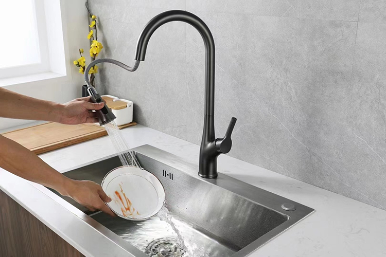 Deck Mounted Single Lever Kitchen Sink Mixer Faucet Pull Down