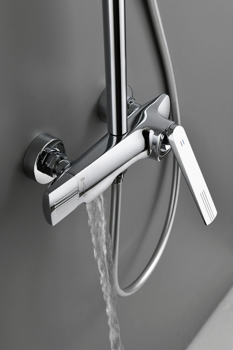 Hot and Cold Water Chrome Bathroom Rainfall Shower Mixer Set