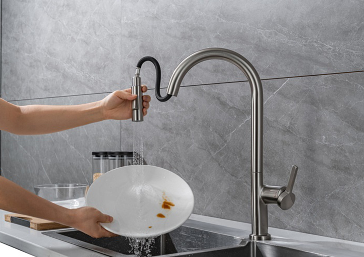 Brass Pull Down Kitchen Sink Faucet Mixer with Sprayer