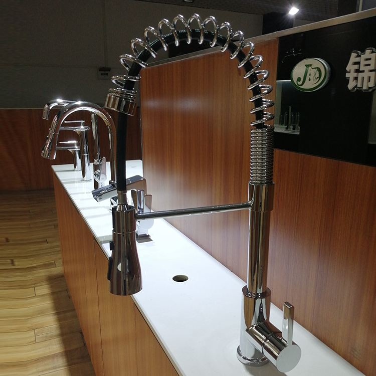 304 Stainless Steel 360 Rotating Semi Pro Spring Kitchen SInk Faucet with Put Out Sprayer