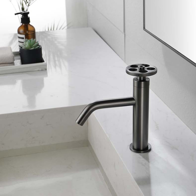 Single Hole Deck Mounted Single Lever Brass Chrome Bathroom Basin Mixer Tap Faucet