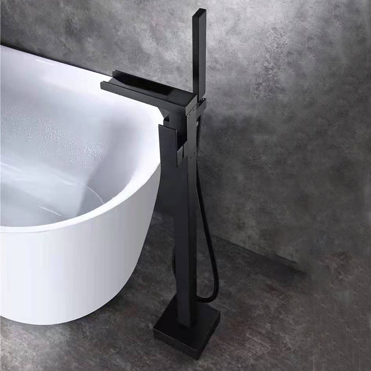 Multi-functional Bathroom Floor Standing Hot and Cold Mixed Shower Free Standing Bathtub Faucet