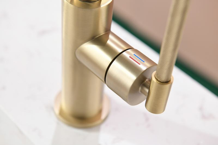 Rose Gold Deck Mounted Single Hole Single Handle Wash Basin Mixer Bathroom Sink Faucet