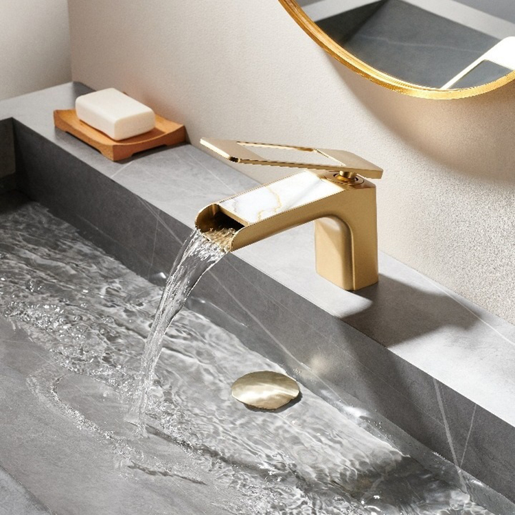 Brass Chrome Single Hole Single Lever Hot and Cold Low Bathroom Basin Sink Faucet Tap Mixer